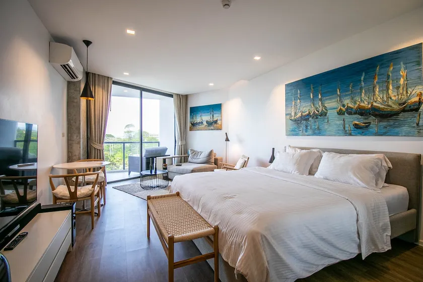 Luxury Stuido w/ Sunset View E155 - Image 1