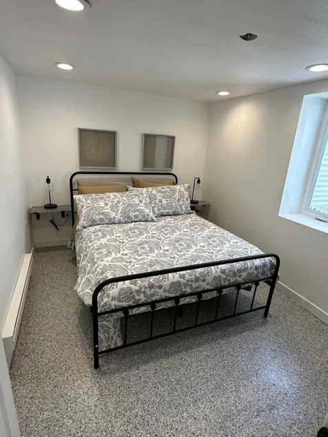 Basement Bliss: Cozy Getaway - Image 1