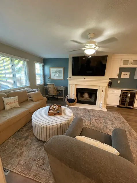 Kelleys Island Modern Condo - Image 1