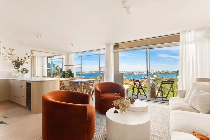 Harbour Bliss - Exquisite Design, Breathtaking Views - Image 1