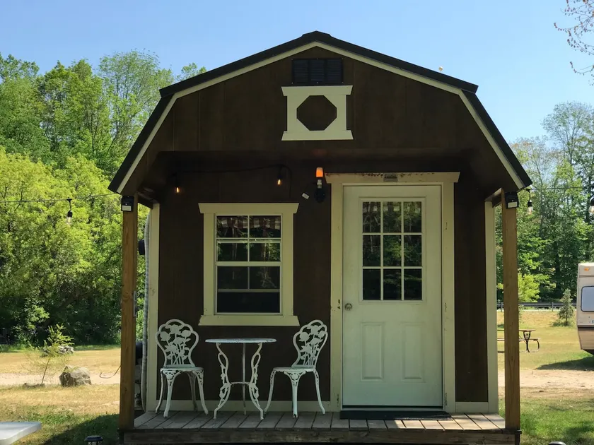 Diego's Cabin on the River - Image 1