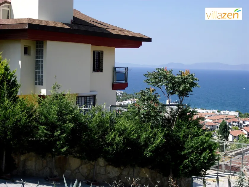 Kusadasi Center Villa With Gorgeous Sea View 6+1 - Image 1