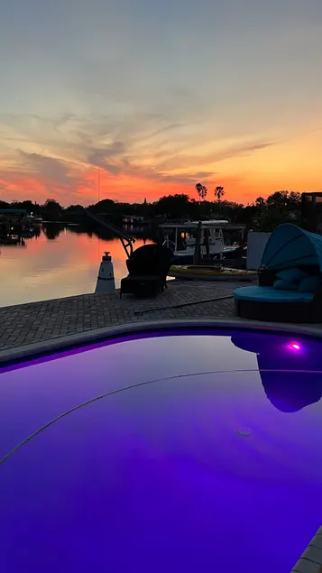 Paradise!Renovated waterfront pool home.Sunsets! - Image 1