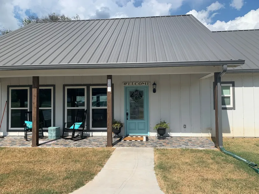 Lake Fork Waterfront Lakehouse with boat dock.    Beautiful and spacious! - Image 1