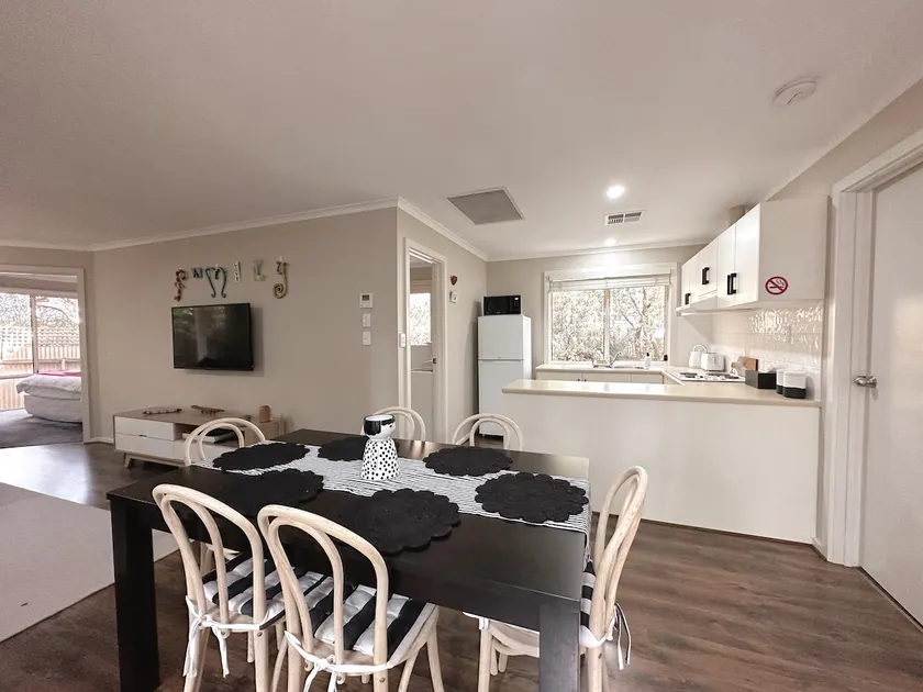 2BR Saltair Cottage, Port Willunga - Image 1