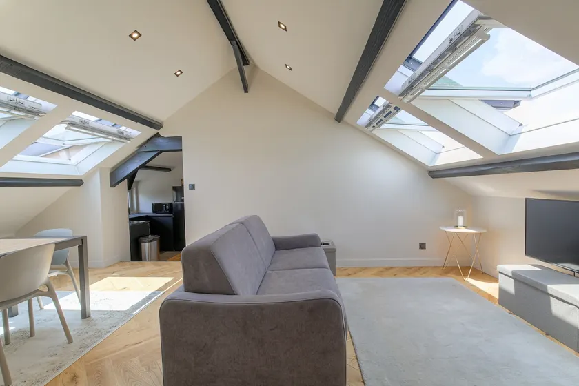 Charming 2-room attic apartment with parking, Écully - Image 1