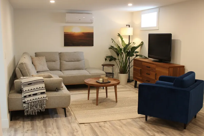 Bay suite - Image 1