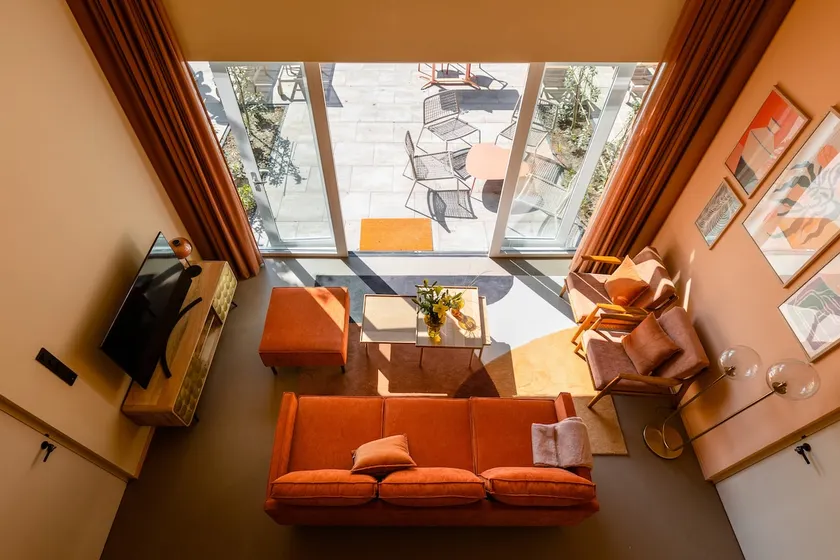 Residence 2 - Image 1
