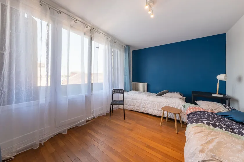 Cénoslocs - Paris at your feet for 6 people. - Image 1