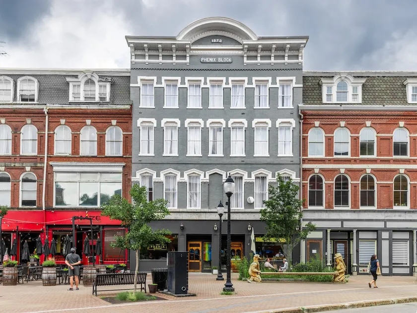 2 King Bed|Historic DTWN Hotel|Steps 2 Restaurants - Image 1