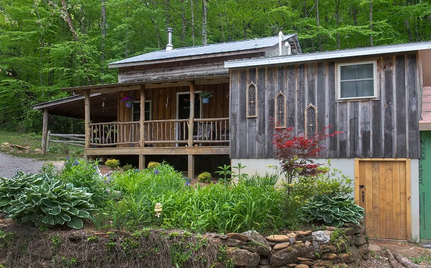 Sunhillo Cabin by the Creek - Image 1