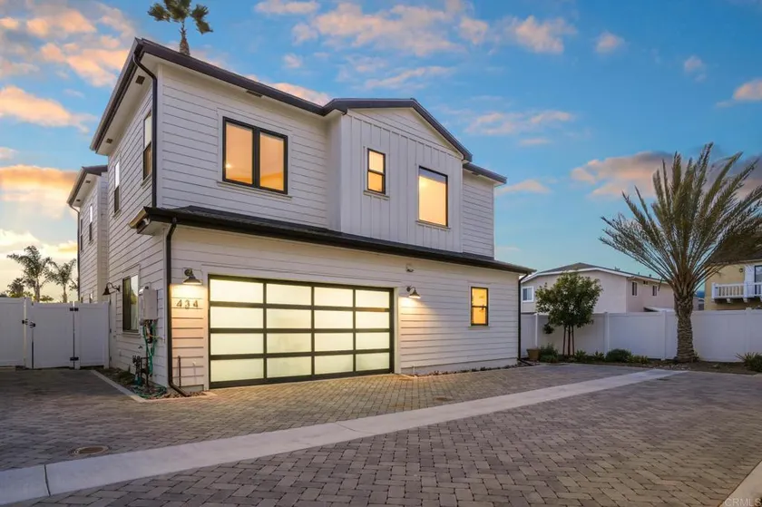 Family-Friendly Luxe Beach Retreat w/ Hot Tub - Image 1