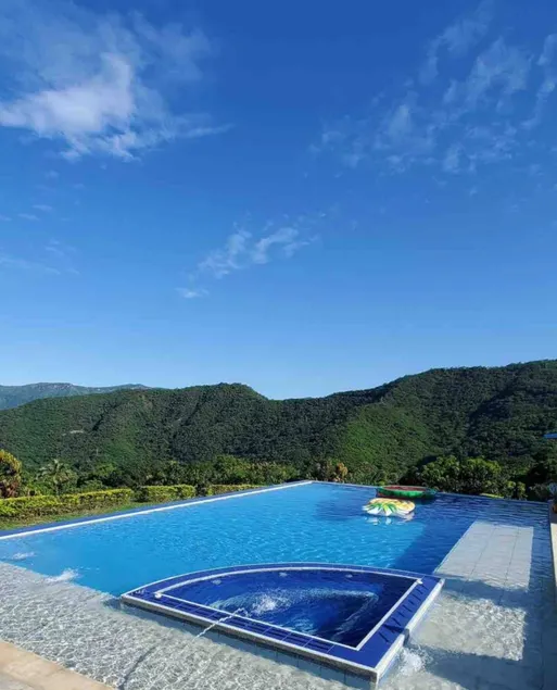 Peace, harmony, and tranquility. Spectacular scenery. - Image 1