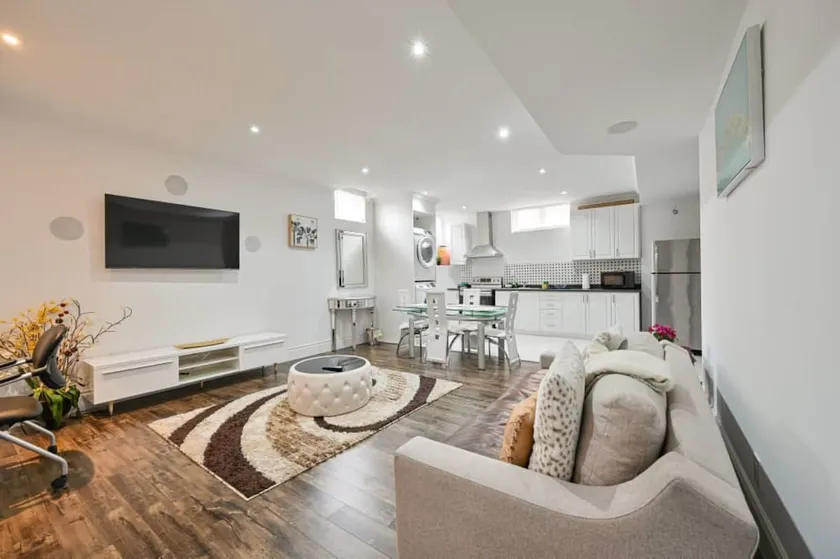 The Vistana 2Bedroom Apartment in Brampton - Image 1