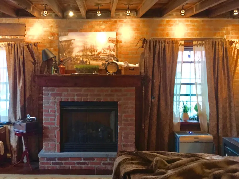 The Carriage House - Image 1