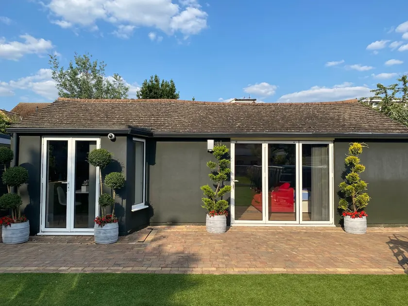 Lovely guest house! - Image 1