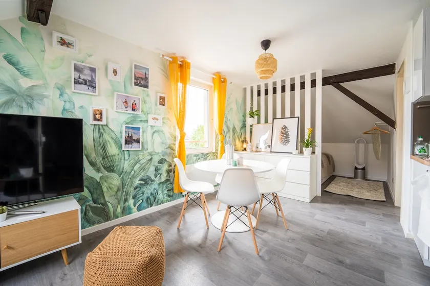 Cozy studio and free parking - Image 1