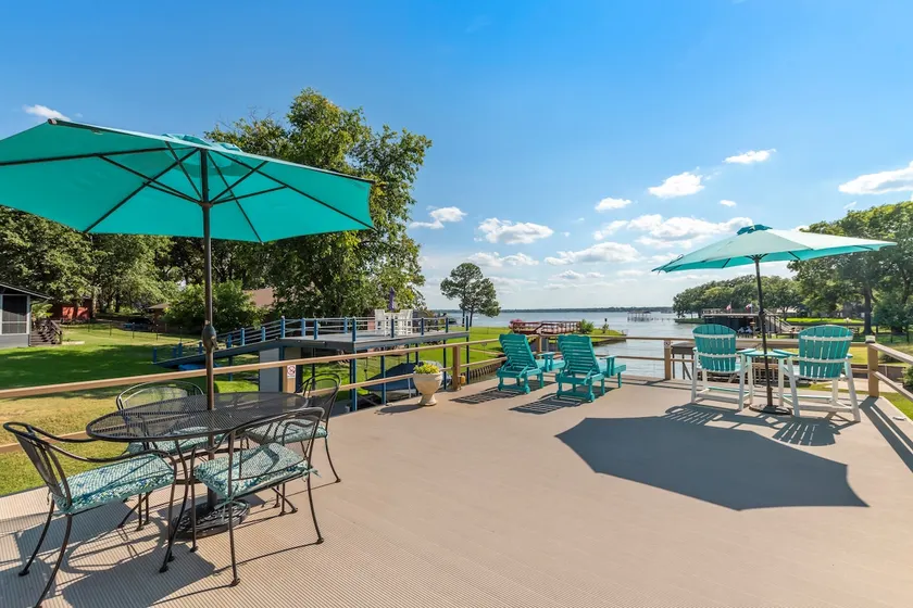 Happy Place Lakehouse with Hot tub. - Image 1