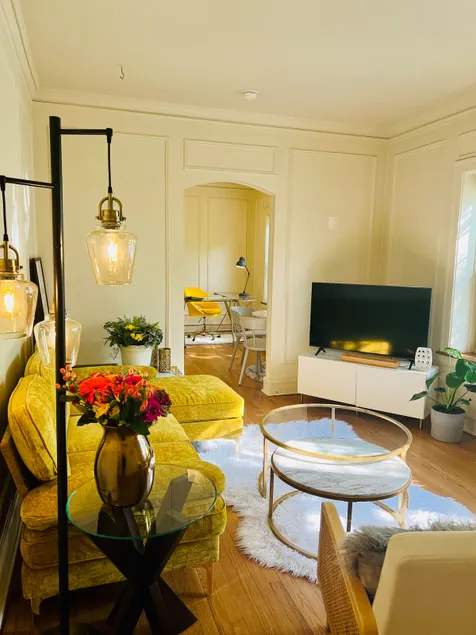 Month-to-Month Secure 1 bedroom+office and dining - Image 1