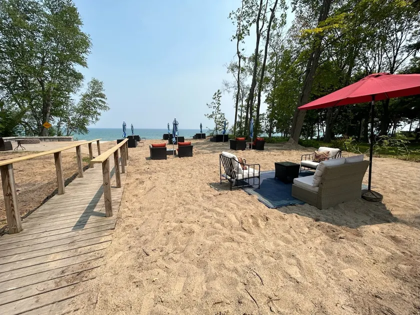 Great Lakes Resort - Beach Studio - Suite 16 - Image 1