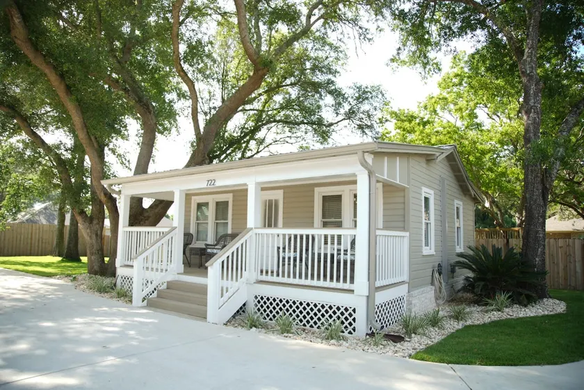 Sweet Coastal Cottage - Image 1