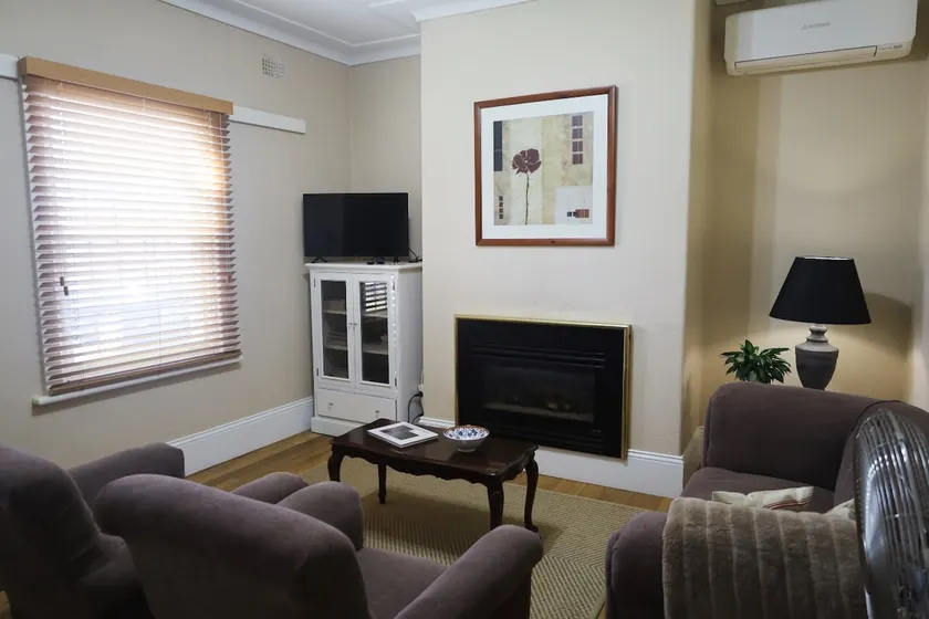 CBD Georgian cottage - Image 1