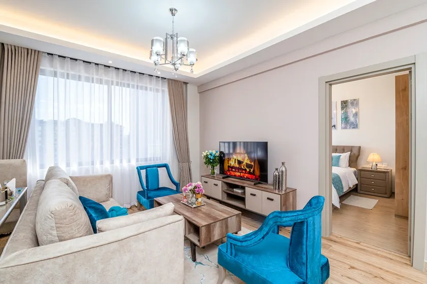 A cozy and elegant apartment - Image 1
