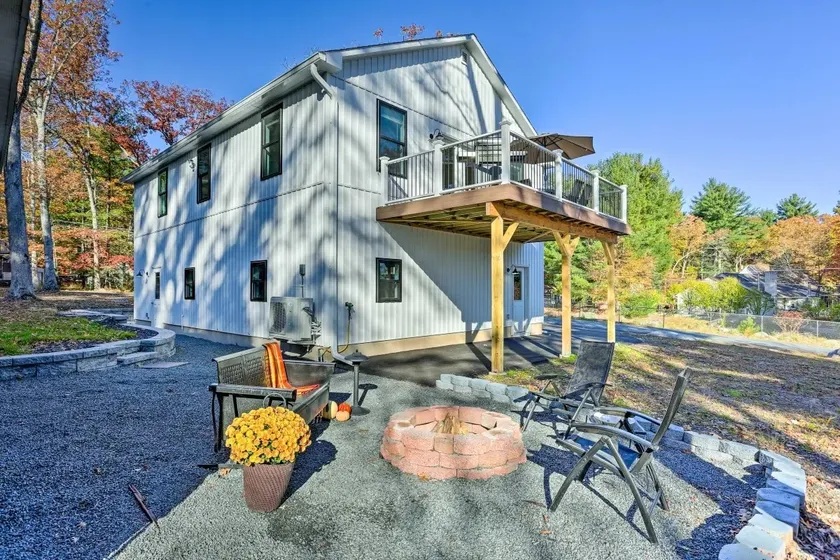 Lake View w/ Pickleball Court - Image 1