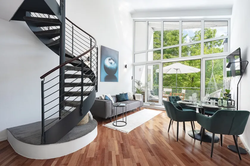 Design loft near Munich, S-Bahn, roof terrace - Image 1