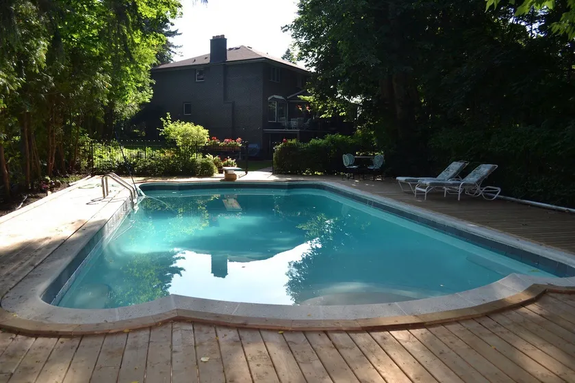 Hidden Gem of Thornhill (Ravine+Pool+Hot tub) - Image 1