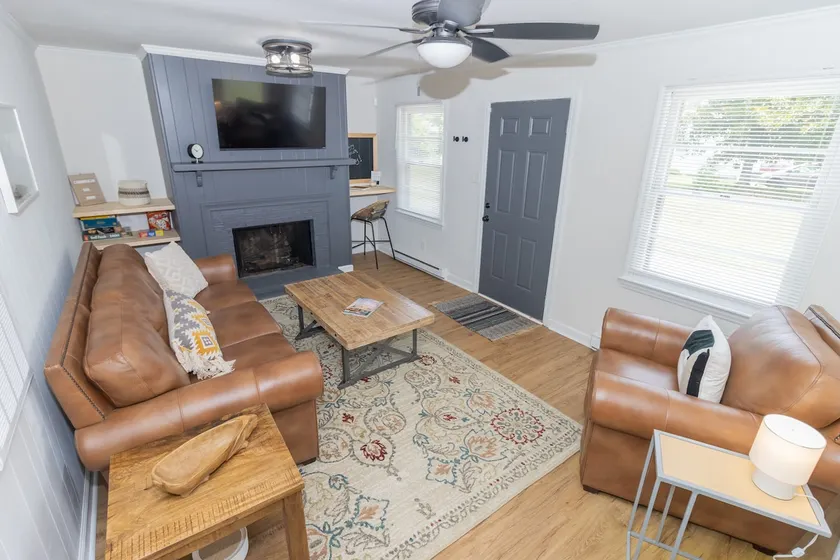 2 bed/1 ba-across f/Coliseum/GAC, perf for events - Image 1