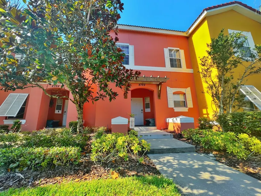 Roomy House Near Disney with Resort Pool and Patio BBQ - Image 1