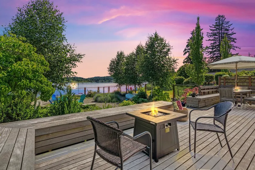 Poulsbo Shore Retreat w/ Kayaks, SUPs, & Bikes! - Image 1