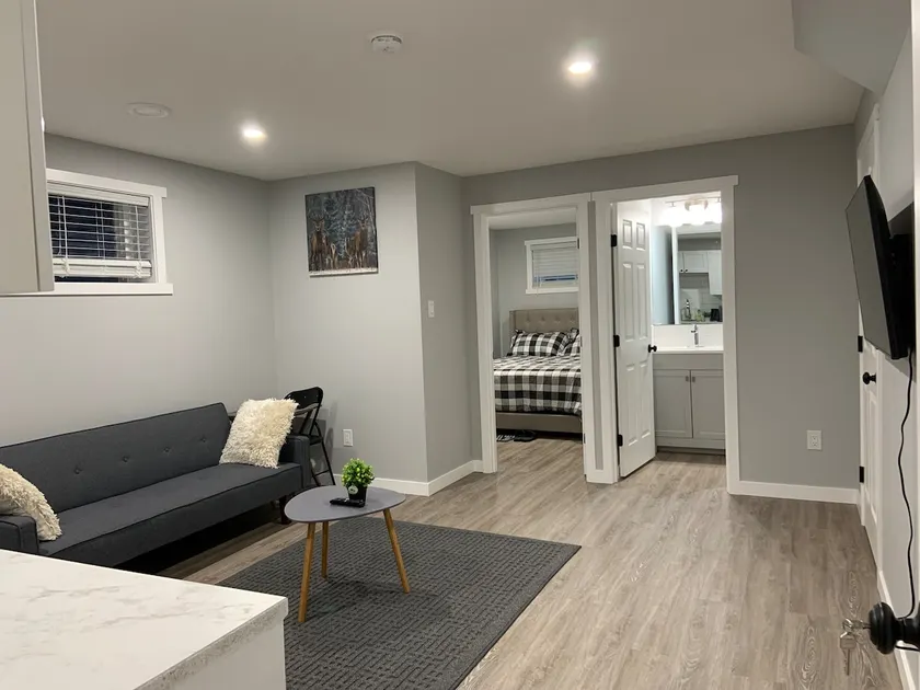 Guest Suite in Regina - Feels like home - Image 1