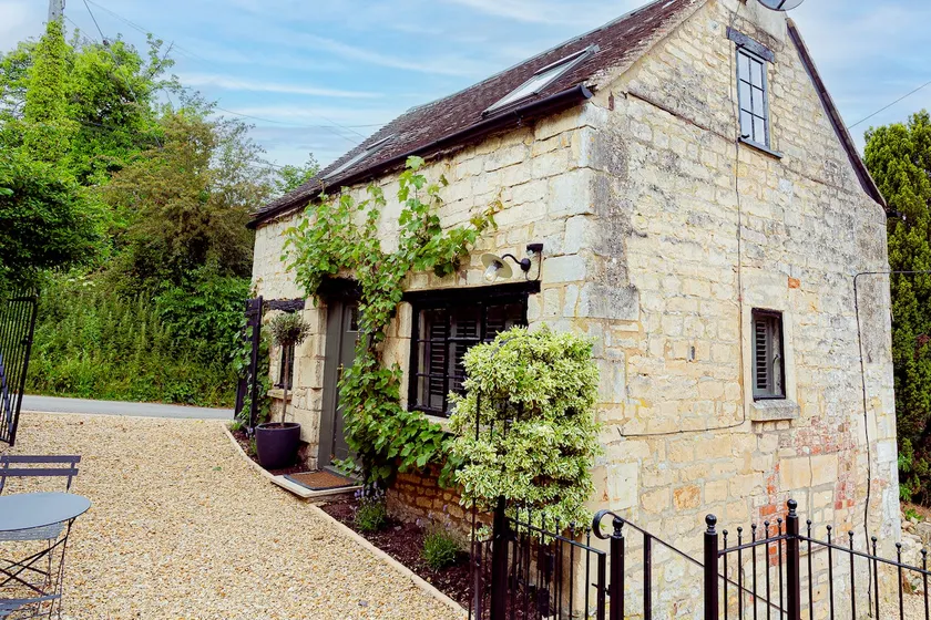 Mill House Cottage - Star Stay on The Cotswold Way - Image 1