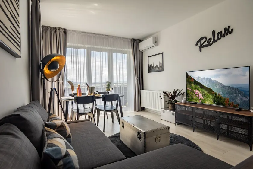 Amazing Condo in Brașov by Valentino - Free Garage Parking - Image 1