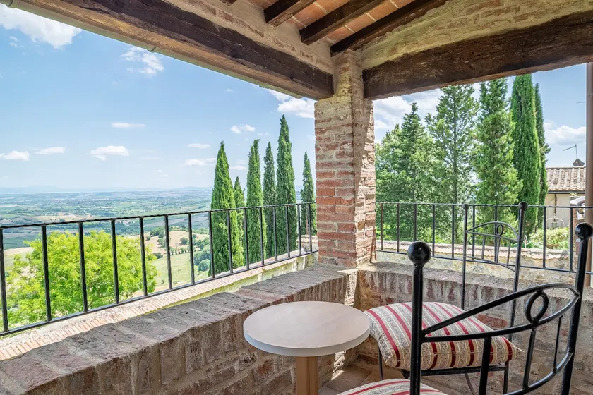 Charming Tuscan Home with Splendid Terrace - Image 1