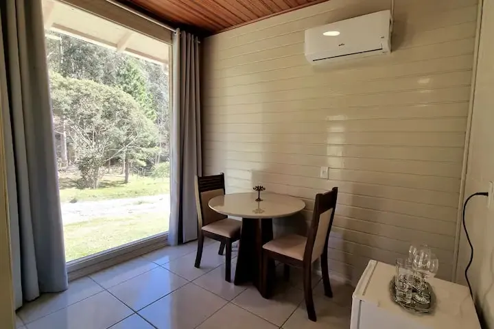 2 km from the center, TV, Air-conditioning, breakfast. Marcia 01 - Image 1
