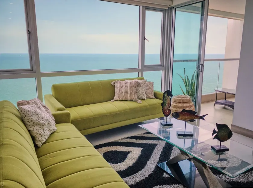 Sea, Sand & Skyline 30th-Floor Poolside Getaway - Image 1