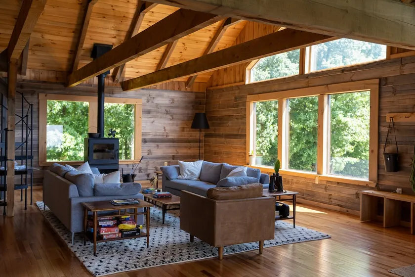 Modern log cabin w/ mountain views - Image 1
