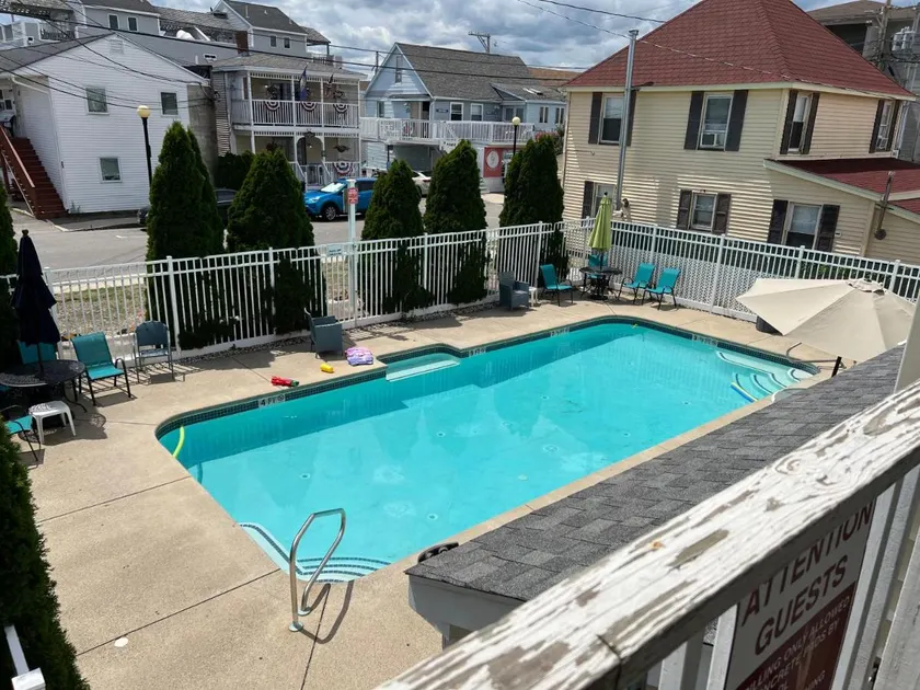 lovely 1-bedroom apartment with pool unit 1A - Image 1