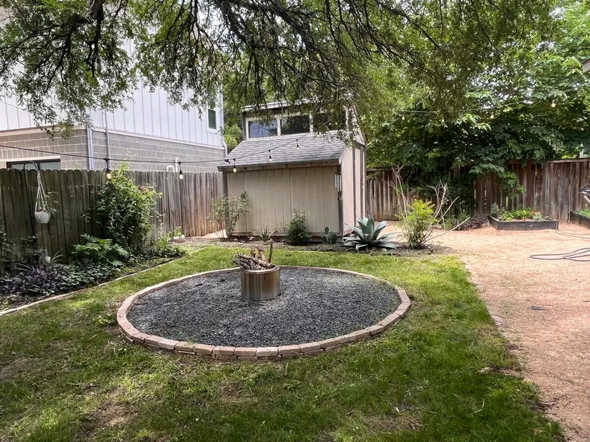 Harvey St. Hideaway - Image 1