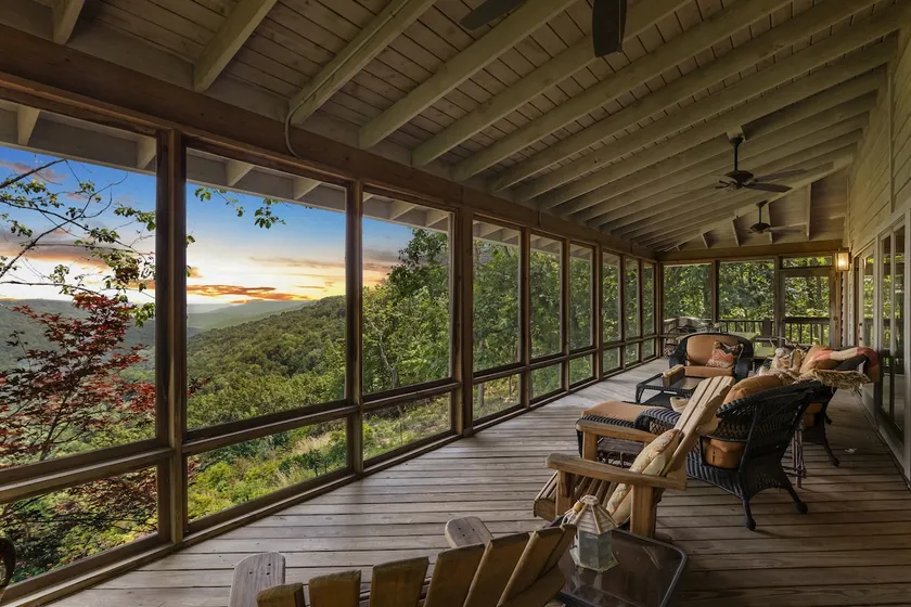 Stunning Views, Clifftops Estate - Image 1