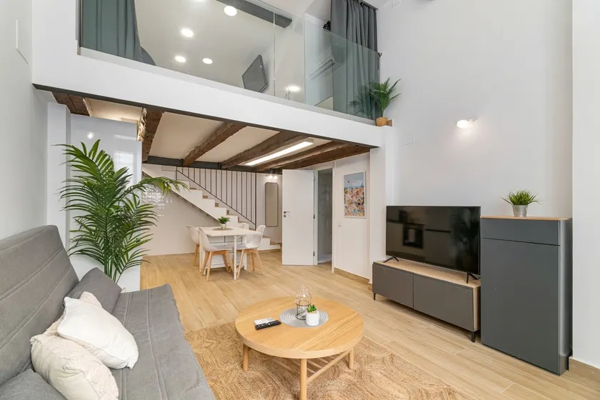 Nice Central Loft - Image 1