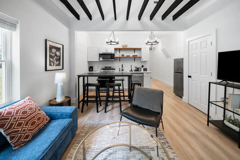Spacious and Modern 3BR near Downtown and Walnut Hills - Image 1