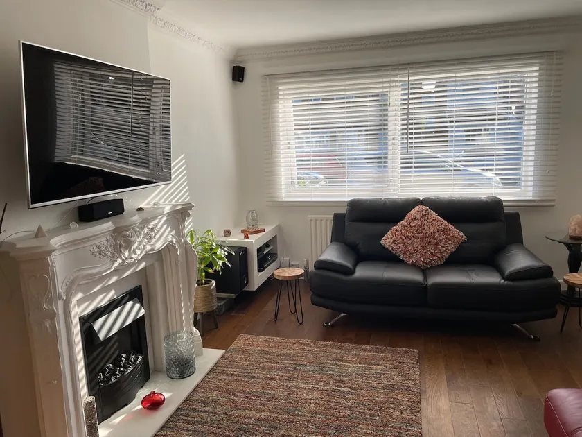 Warton home close to Lytham, Blackpool & BAE - Image 1
