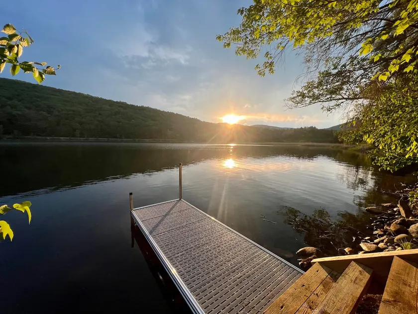 Camp Amherst Ski and Lakeside Retreat - Image 1