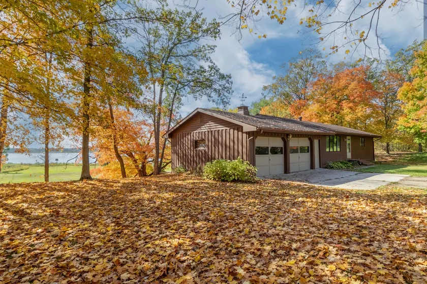 Blu Casa - Lakeside, 5 King beds, Secluded - Image 1