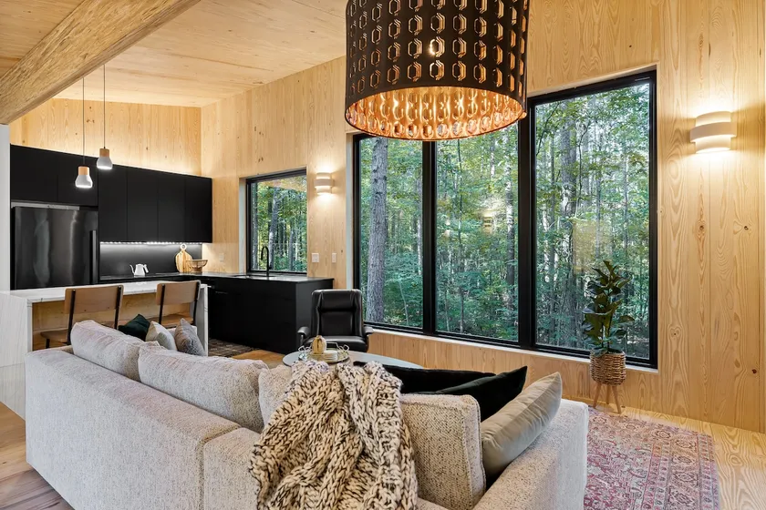 Modern Cabin Retreat * King Bed * Near Chatt - Image 1