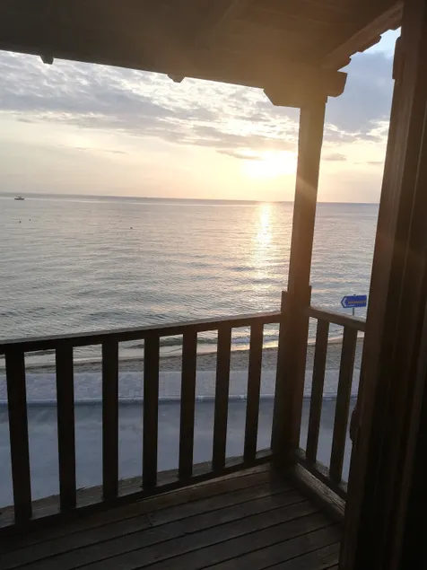 Petrospito by the sea! - Image 1